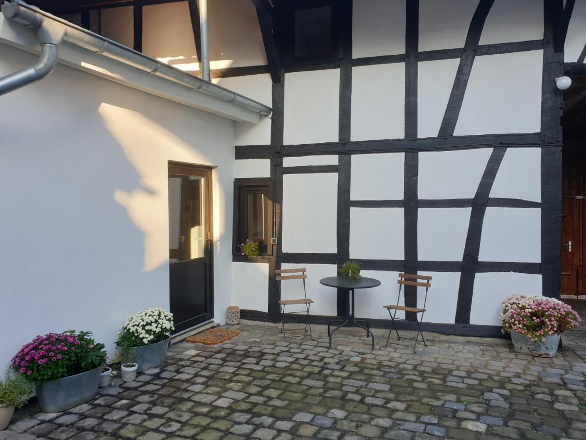 Duex-Hof Apartment Fachwerkhaus ボルンハイム エクステリア 写真